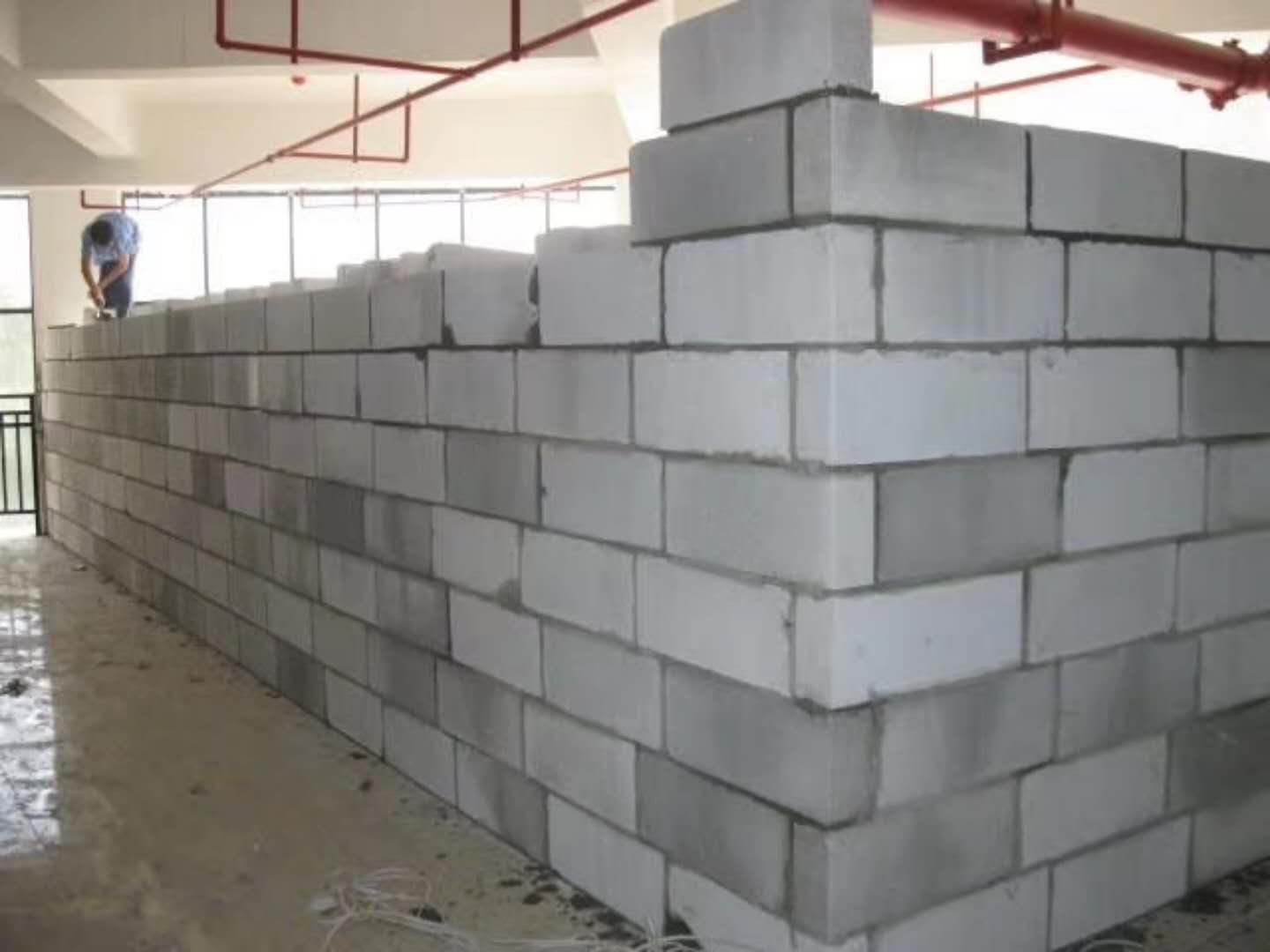 武陵蒸压加气混凝土砌块承重墙静力和抗震性能的研究